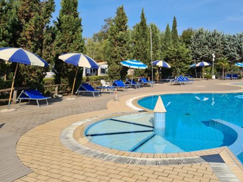 Europe Tents Campeggio Paradiso - Camping Lucca - Image N°0