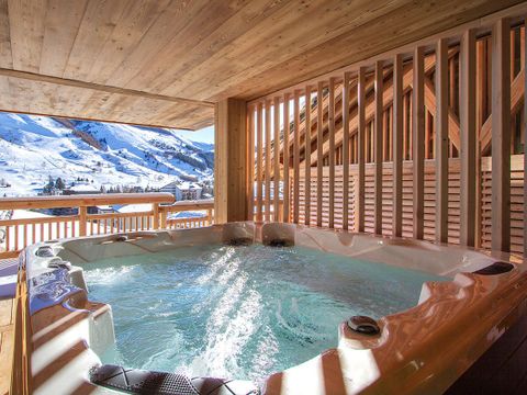 %strongStart%Aquatic%strongEnd% area