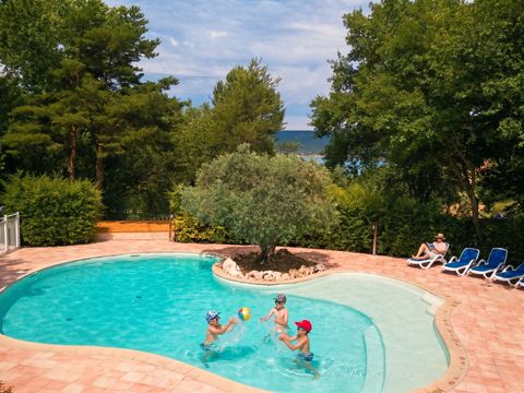 Camping le Domaine de Chanteraine   - Var