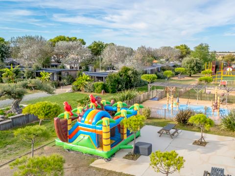 Camping Paradis A La Corniche - Charente-Maritime