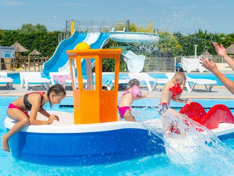 Camping Le Château de Galaure - Drome
