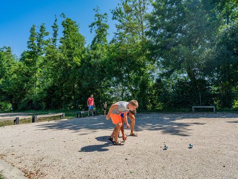 Camping Le Château de Galaure - Drome