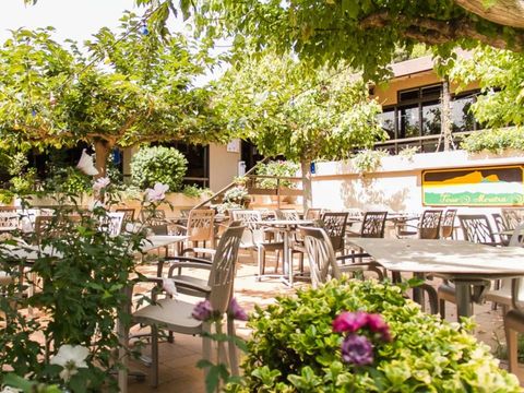 Camping Castell Montgri - Girona