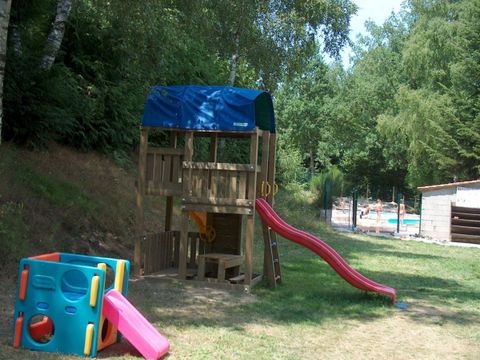 Camping les Chelles - Puy-de-Dôme