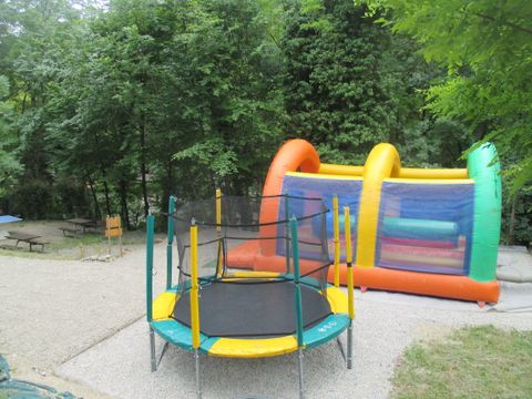 Camping Les Acacias - Drome