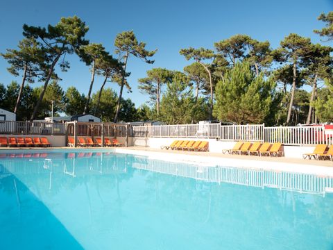 Camping Club Les Tourterelles 4* - MS VACANCES - Landes