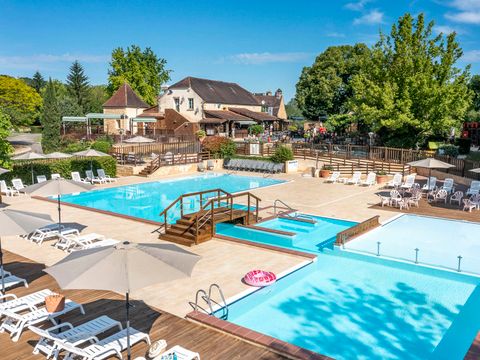 Camping Romanée - Les Grottes De Roffy - Dordogne