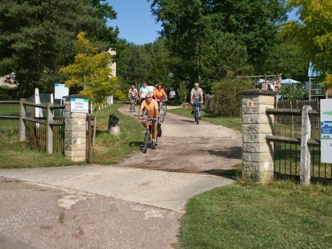 Camping Ushuaïa Villages Au Bois Joli - Yonne