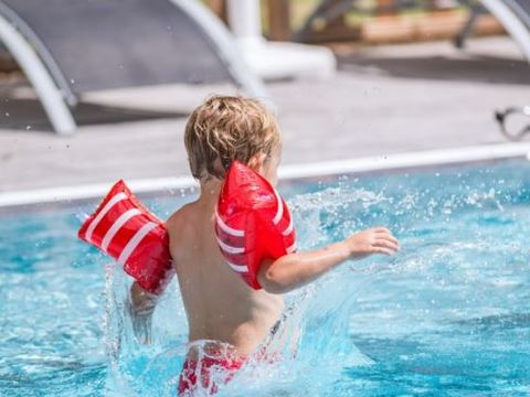 %strongStart%Aquatic%strongEnd% area