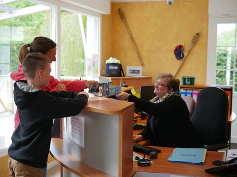 Camping Des Roses - Camping Paradis - Somme