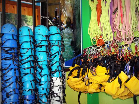 CAMPING ALQUEZAR - Huesca