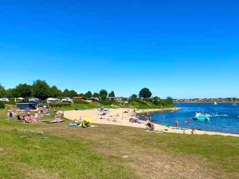 Recreatiepark Rhederlaagse Meren - Camping Zevenaar - Image N°0