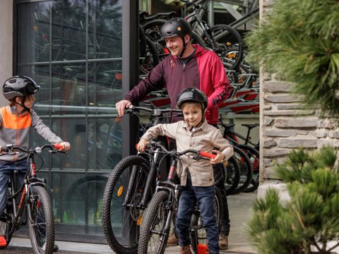 Landal Hillview Resort Grandvoir - Belgian Luxembourg - Image N°3