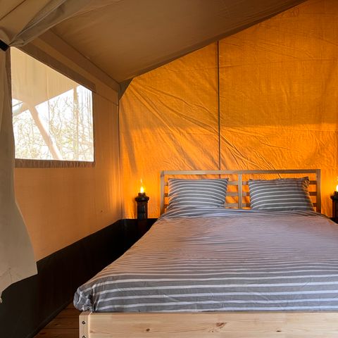 Canvas and wooden tent 4 persons
