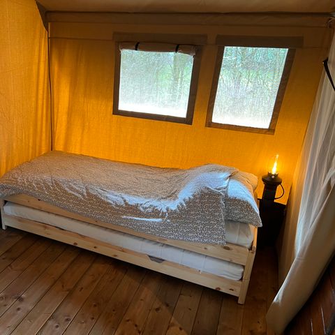 Canvas and wooden tent 4 persons