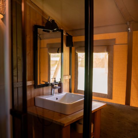Canvas and wooden tent 6 persons - Forest Lodge incl. sanitary facilities