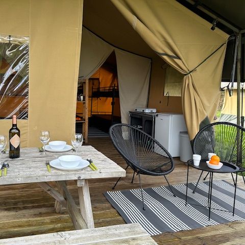 CANVAS AND WOOD TENT 6 people