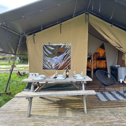 Canvas and wooden tent 6 persons