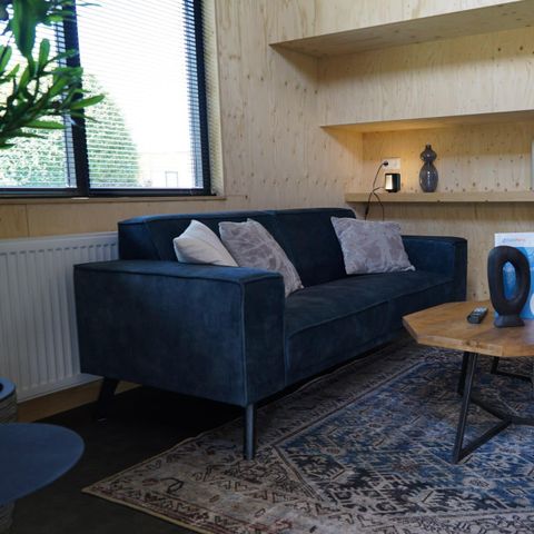 UNUSUAL ACCOMMODATION 4 people