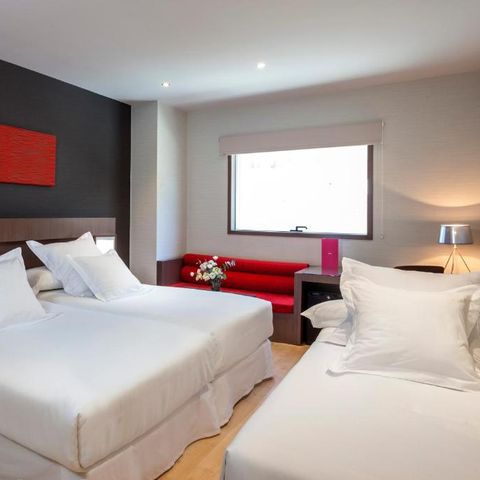 Bedroom 3 persons - Hotel room (+ 1 child under 12)