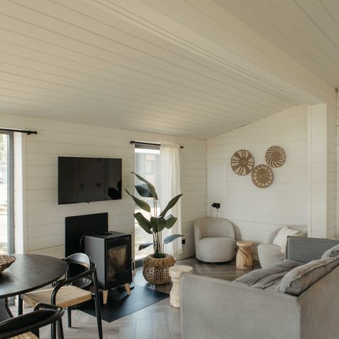 CHALET 5 people - Lake House Scandi with hot tub