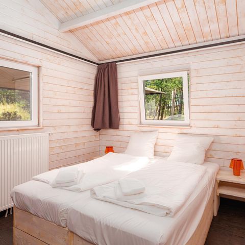 HOUSE 18 people - Family house with hot tub + Log cabins