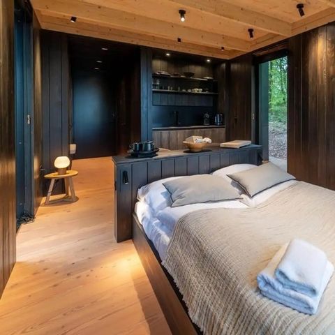 UNUSUAL ACCOMMODATION 2 people - Cams Forest Cabin