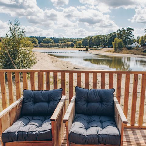 Canvas and wooden tent 4 persons - Glamfield Lodge Deluxe with hot tub