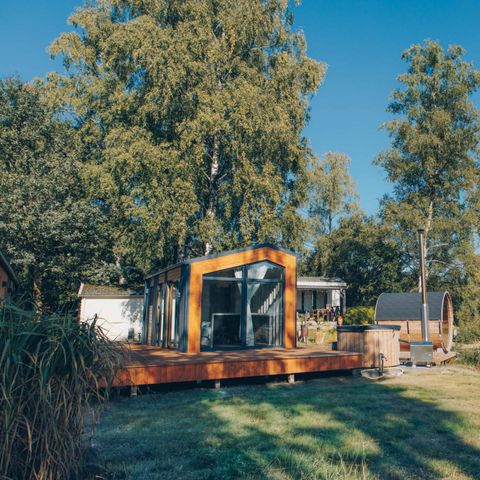 Lodge 6 persons - Lake View Scandi with Hot Tub & Sauna