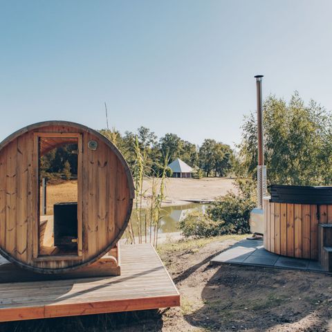 Lodge 6 persons - Lake View Scandi with Hot Tub & Sauna