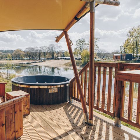Lodge 6 persons - Glamfield Premium with hot tub
