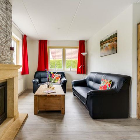 HOUSE 4 people - Song Thrush 17