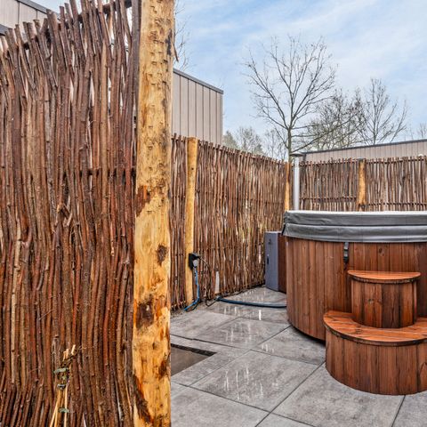 BUNGALOW 4 people - Forest Flight Wellness (Hot tub)