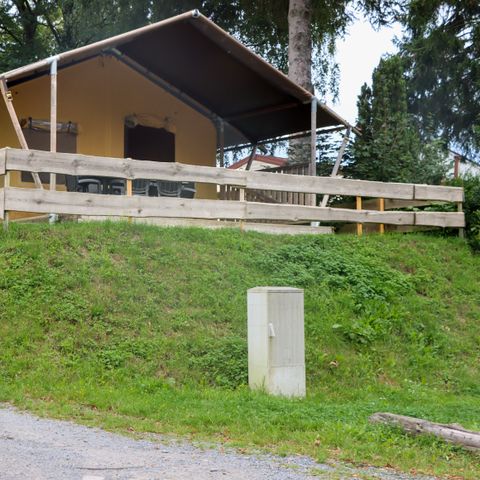 Canvas and wooden tent 8 persons - Campsite Liefrange - Safari tent