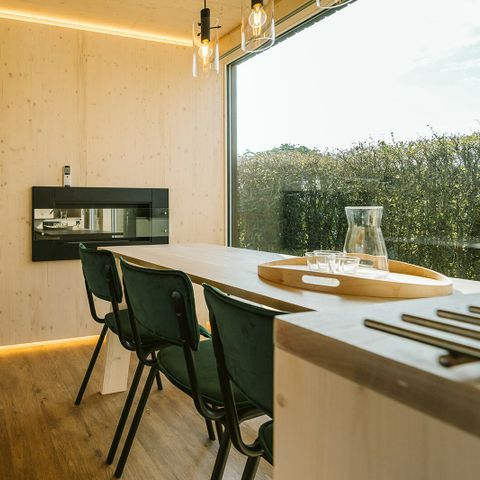 UNUSUAL ACCOMMODATION 6 people - Ark Shelter C1