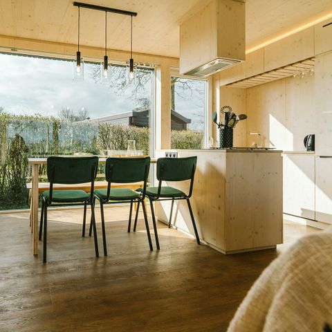 UNUSUAL ACCOMMODATION 6 people - Ark Shelter C1