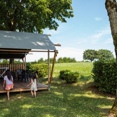 CANVAS AND WOOD TENT 6 people - Camping Um Bierg - Safari tent 6 persons