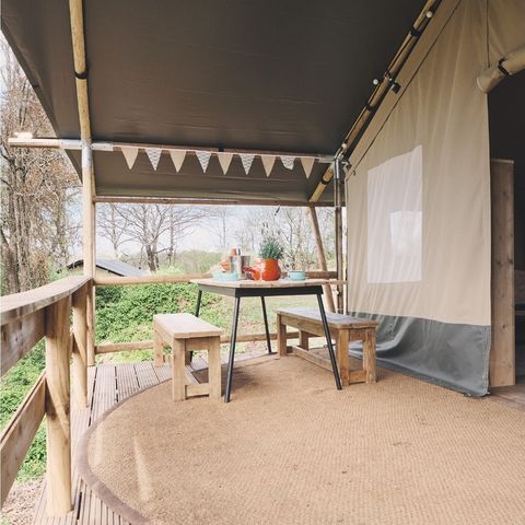 Canvas and wooden tent 4 persons