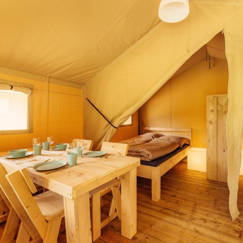 Canvas and wooden tent 4 persons