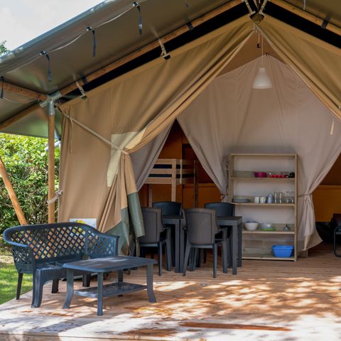 CANVAS AND WOOD TENT 6 people