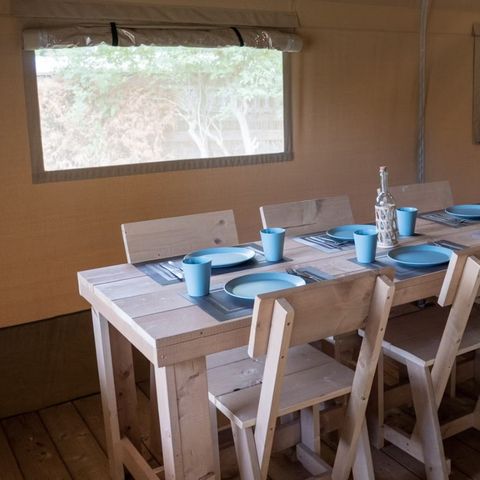 CANVAS AND WOOD TENT 6 people