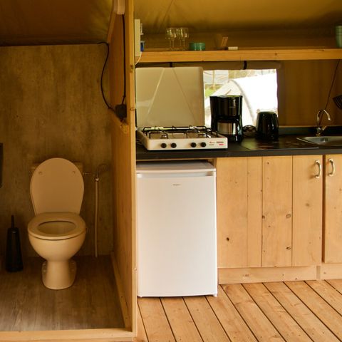 Canvas and wooden tent 6 persons - Incl. toilet