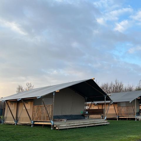 Canvas and wooden tent 6 persons