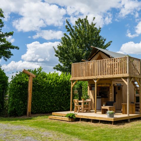 Canvas and wooden tent 2 persons - including sanitary facilities