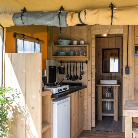 Canvas and wooden tent 2 persons - including sanitary facilities