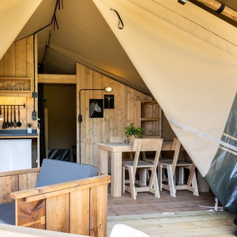 Canvas and wooden tent 4 persons - including sanitary facilities