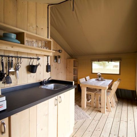 Canvas and wooden tent 4 persons - including sanitary facilities