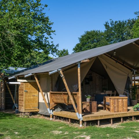 Canvas and wooden tent 4 persons - including sanitary facilities