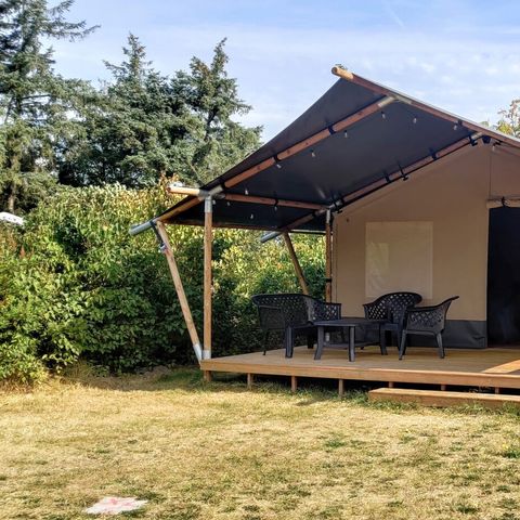 Canvas and wooden tent 6 persons