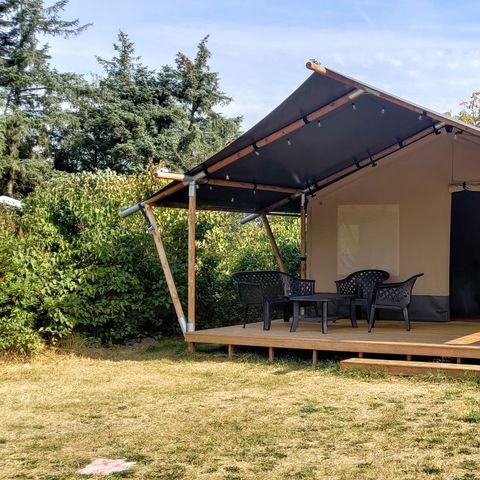 Canvas and wooden tent 6 persons